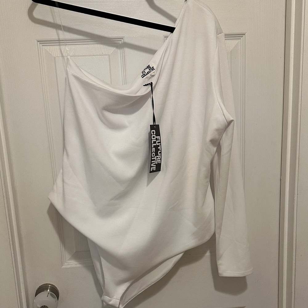 NWT, White Asymmetrical Bodysuit 🤍